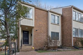6955 Highland Park Dr, Nashville, TN 37205
