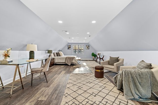 10151 S Avenue M, Chicago, IL 60617
