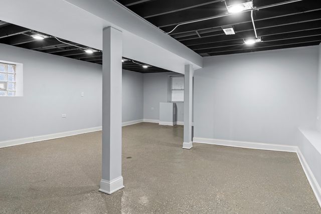 10151 S Avenue M, Chicago, IL 60617
