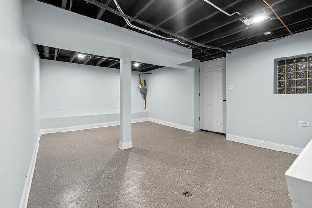 10151 S Avenue M, Chicago, IL 60617