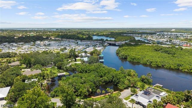 1583 Sunkist WAY, Fort Myers, FL 33905