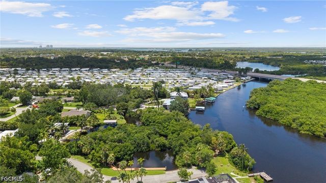 1583 Sunkist WAY, Fort Myers, FL 33905