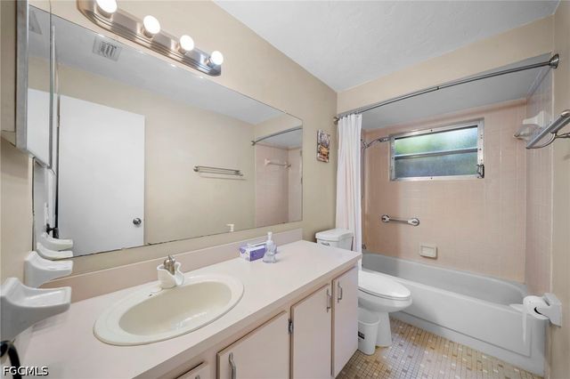 1583 Sunkist WAY, Fort Myers, FL 33905