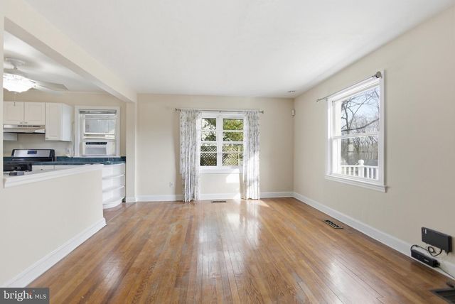 10626 S DUNMOOR DR, Silver Spring, MD 20901