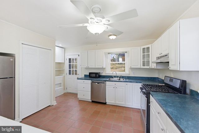 10626 S DUNMOOR DR, Silver Spring, MD 20901