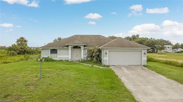 1414 Louis Ave, Lehigh Acres, FL 33972