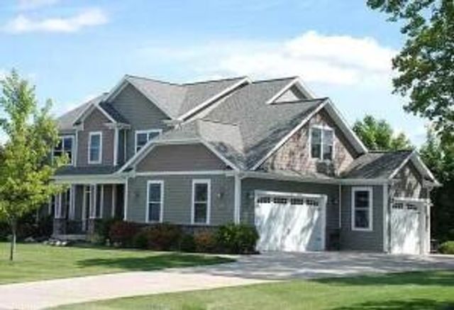 732 Vienna Way, Traverse City, MI 49696