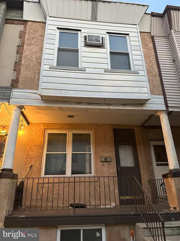 2429 S LAWRENCE ST, Philadelphia, PA 19148