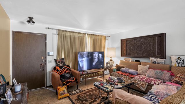12406 N BANNER Court, Sun City, AZ 85351