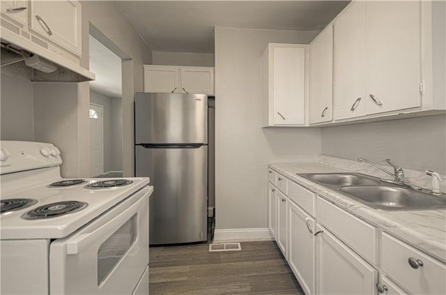 4319 Towers Road, Kansas City, MO 64130