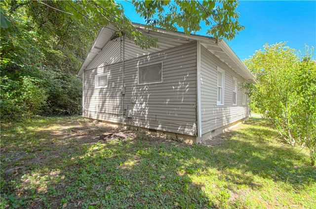 4319 Towers Road, Kansas City, MO 64130