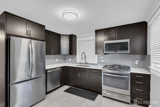 20 Burnet Street, Avenel, NJ 07001