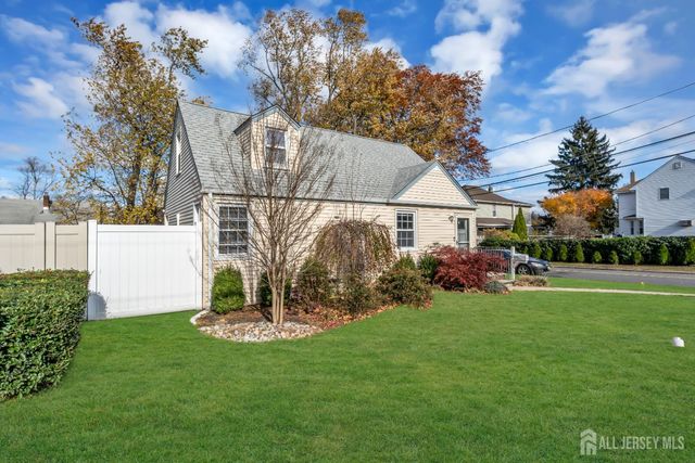 20 Burnet Street, Avenel, NJ 07001