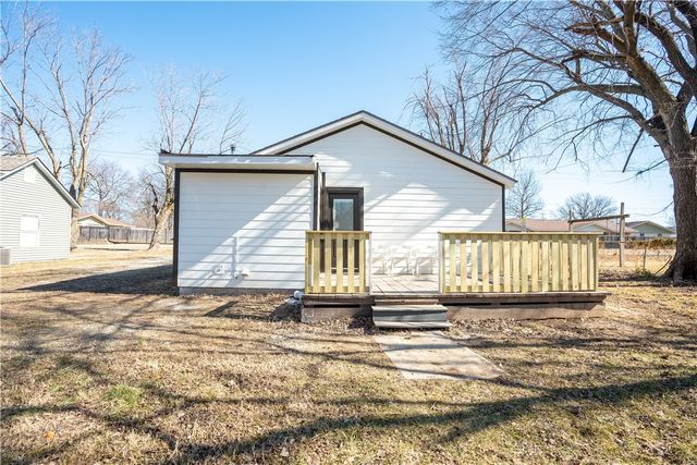 806 S Powell Street, Springdale, AR 72764