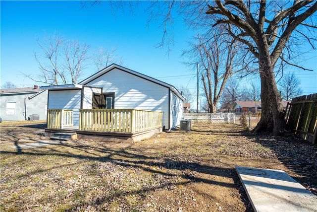 806 S Powell Street, Springdale, AR 72764