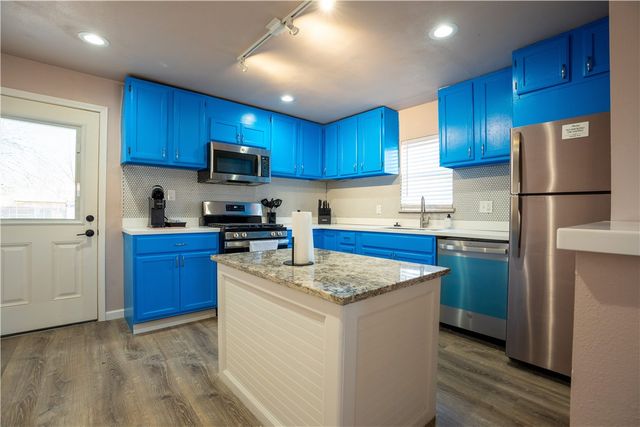 806 S Powell Street, Springdale, AR 72764