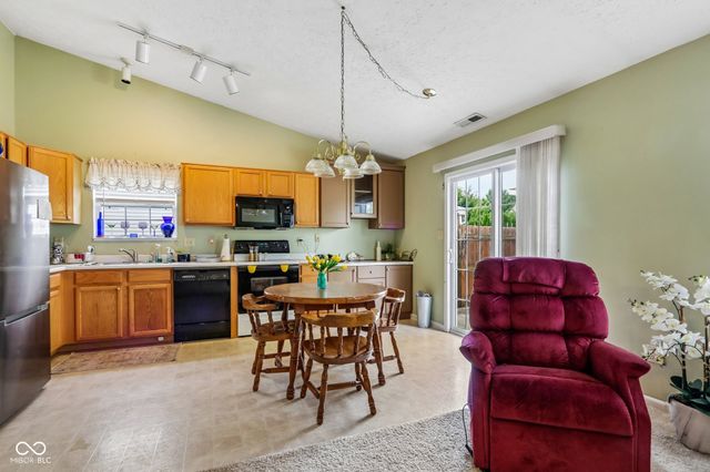 6660 W Denton Drive, Mccordsville, IN 46055