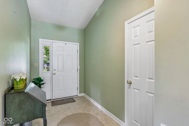 6660 W Denton Drive, Mccordsville, IN 46055