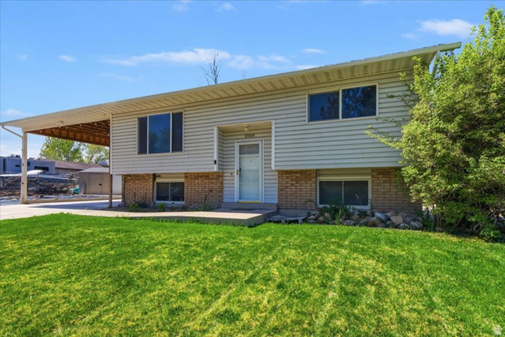 3908 S LORNA DR, West Valley City, UT 84120