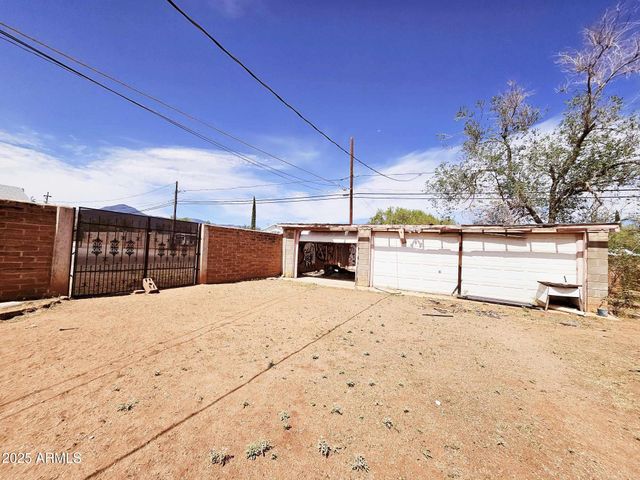 3728 S TOWNER Avenue, Naco, AZ 85620