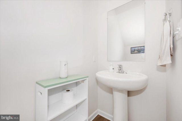 31 BLOOMSBURY ST, Falling Waters, WV 25419