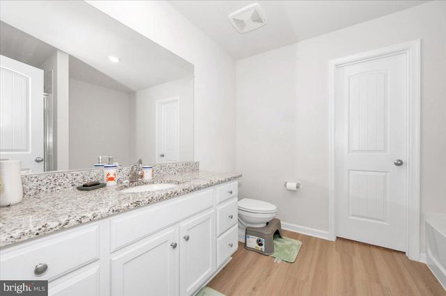 31 BLOOMSBURY ST, Falling Waters, WV 25419