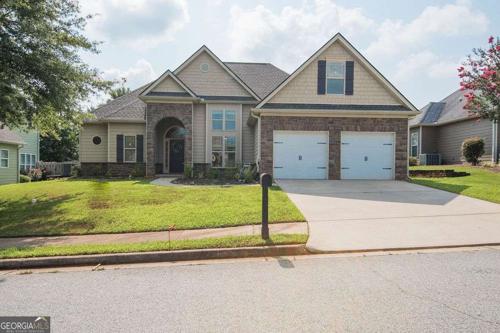 87 Camden Village Drive, Newnan, GA 30265