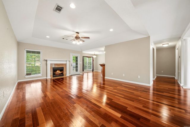 140 Clairmoor Ct, Hot Springs, AR 71913