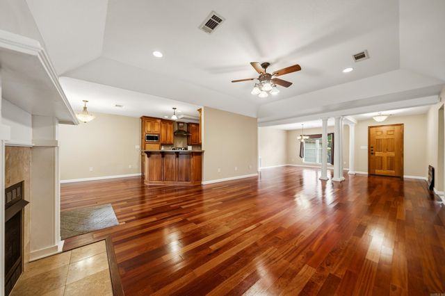 140 Clairmoor Ct, Hot Springs, AR 71913