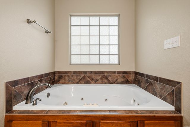 140 Clairmoor Ct, Hot Springs, AR 71913