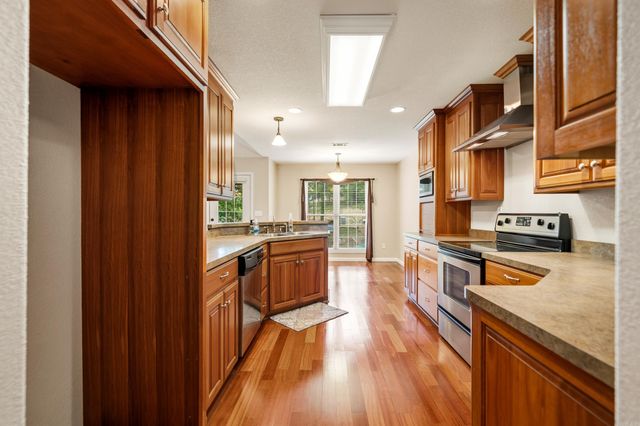 140 Clairmoor Ct, Hot Springs, AR 71913