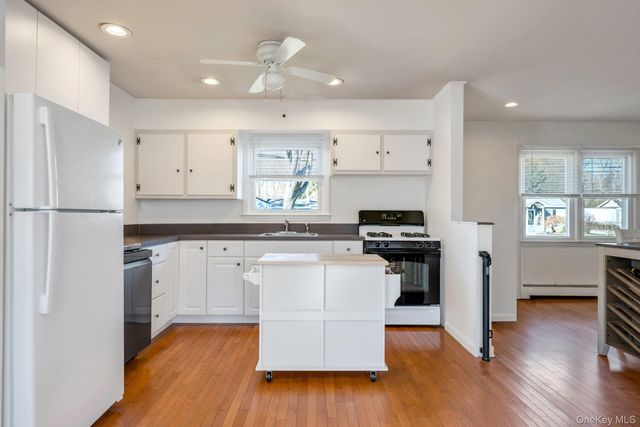 20 Willyn Road, Blue Point, NY 11715