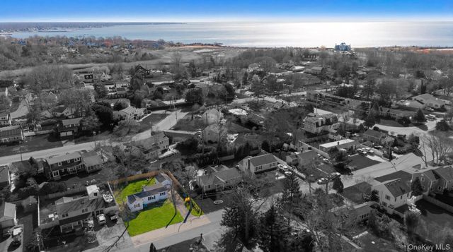 20 Willyn Road, Blue Point, NY 11715