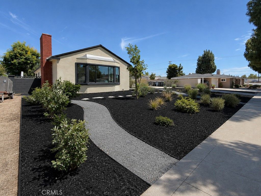 527 N Park, Orange, CA 92867 — photo 3
