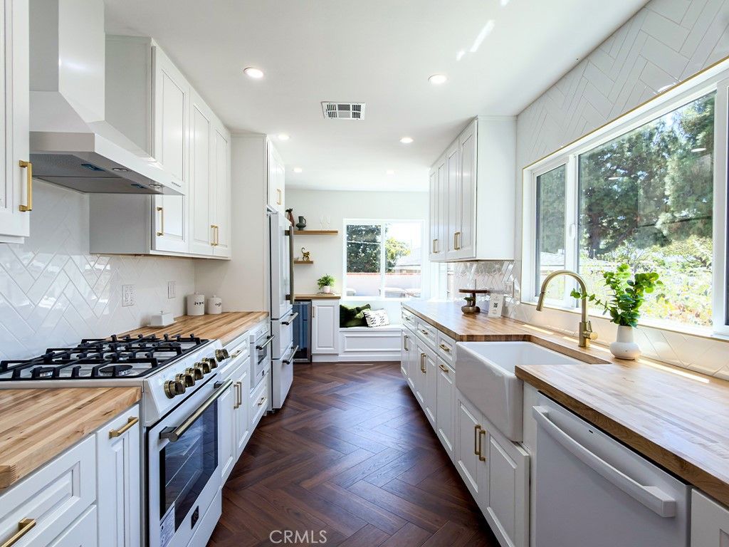 527 N Park, Orange, CA 92867 — photo 5