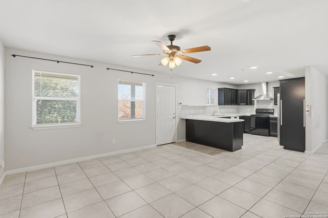 572 Hillside, Spring Branch, TX 78070