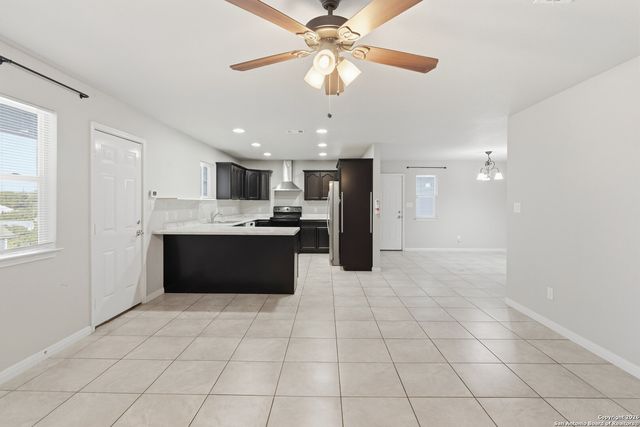 572 Hillside, Spring Branch, TX 78070