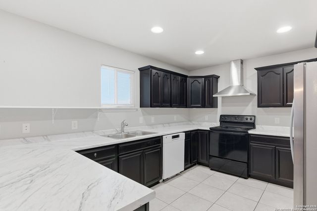 572 Hillside, Spring Branch, TX 78070