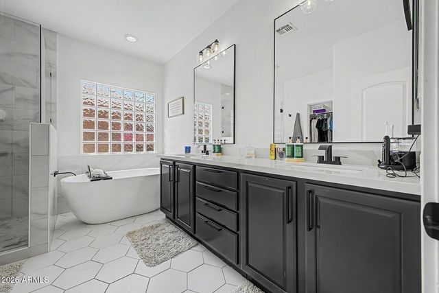 3918 E ROCKINGHAM Road, Phoenix, AZ 85050