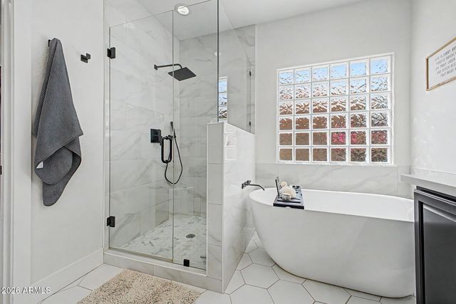 3918 E ROCKINGHAM Road, Phoenix, AZ 85050