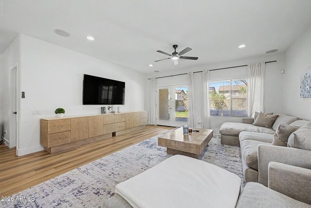 3918 E ROCKINGHAM Road, Phoenix, AZ 85050