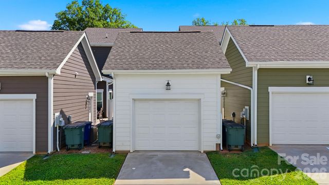 1805 Edgewater Drive NW, Conover, NC 28613