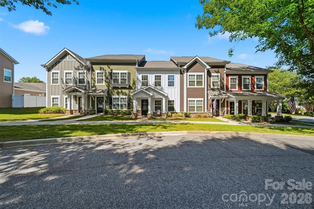 1805 Edgewater Drive NW, Conover, NC 28613