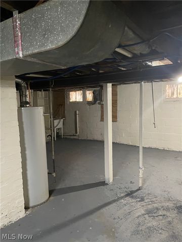 516 Wildwood Avenue, Akron, OH 44320