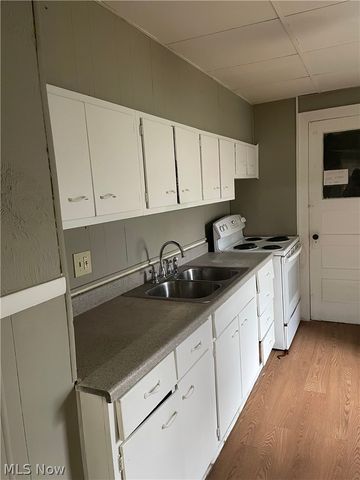 516 Wildwood Avenue, Akron, OH 44320