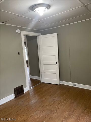 516 Wildwood Avenue, Akron, OH 44320