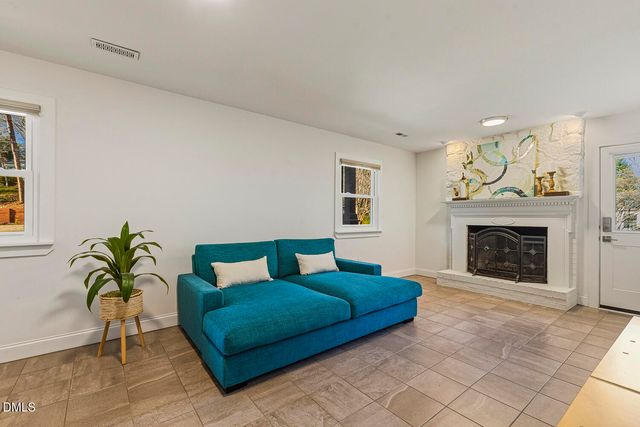 3704 Swann Street, Raleigh, NC 27612