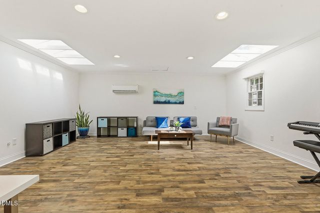 3704 Swann Street, Raleigh, NC 27612