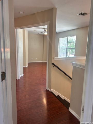 10226 Lion Hunt, San Antonio, TX 78251