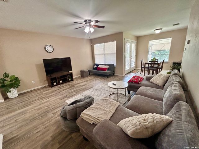 10226 Lion Hunt, San Antonio, TX 78251